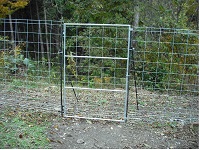 新潟県で施工したイノシシ柵アグリフェンス（獣害防止柵）の門扉